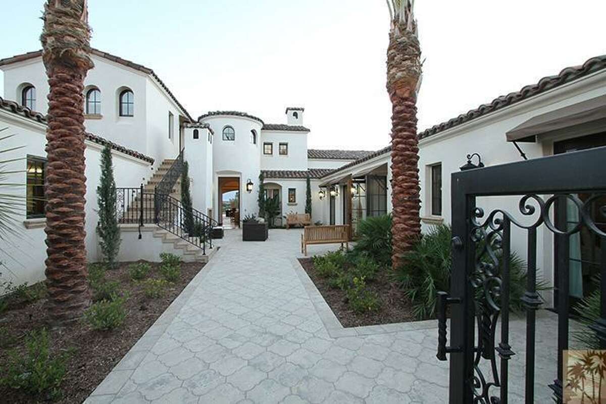 Nike cofounder Phil Knight purchases beautiful La Quinta mansion for