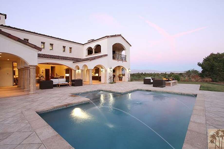 Nike cofounder Phil Knight purchases beautiful La Quinta mansion for