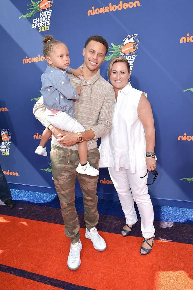 Riley Curry dances up a storm for her 3rd birthday