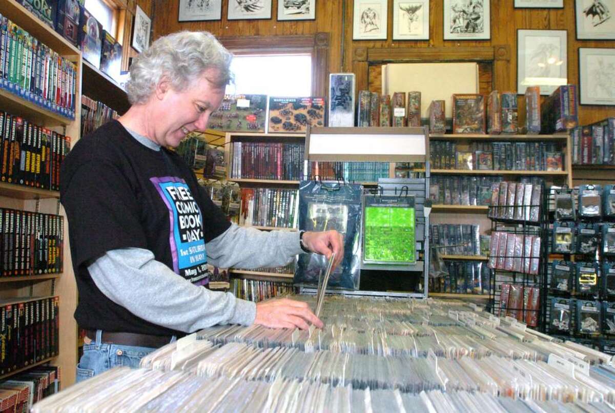 Comic book fans read between panels