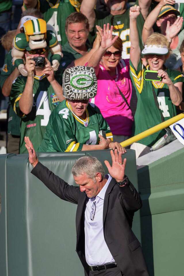 Nfl Roundtable Brett Favre Returns To Green Bay