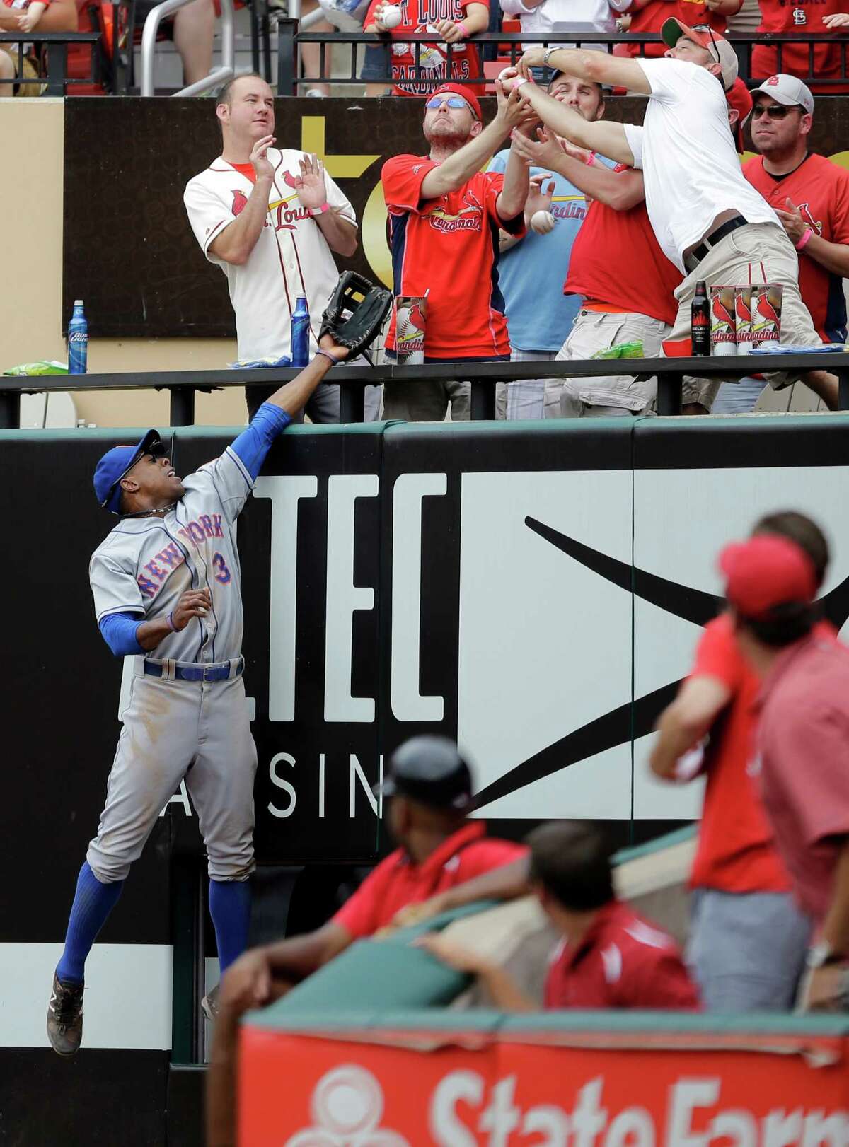 Mets take 3 of 4 from Cardinals