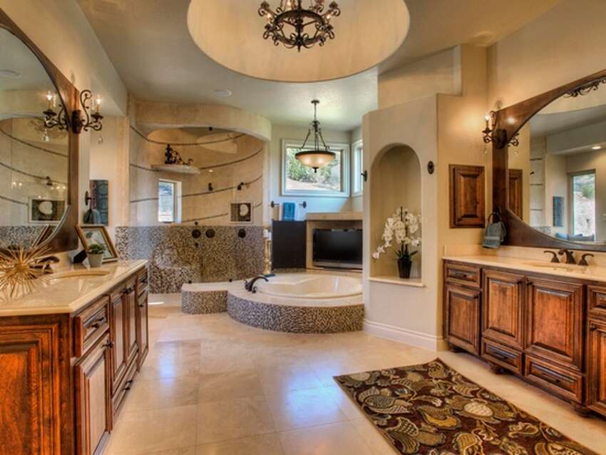 San Antonio Area Homes With Spa Like Bathrooms