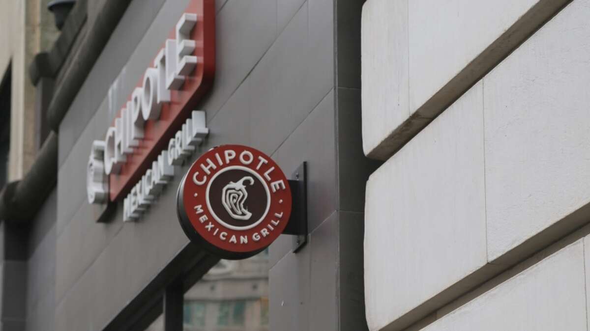 Chipotle Just Put an Official Price on Its Most Famous Secret Menu Item