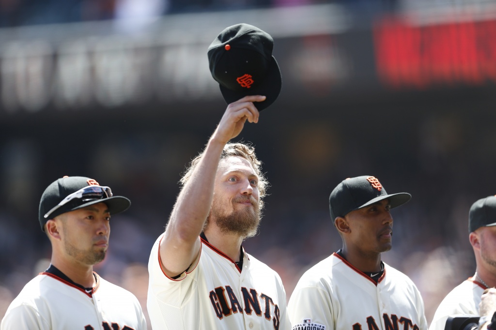 San Francisco Giants' Hunter Pence Alludes To Opening Gaming Coffee Shop,  Talks Esports