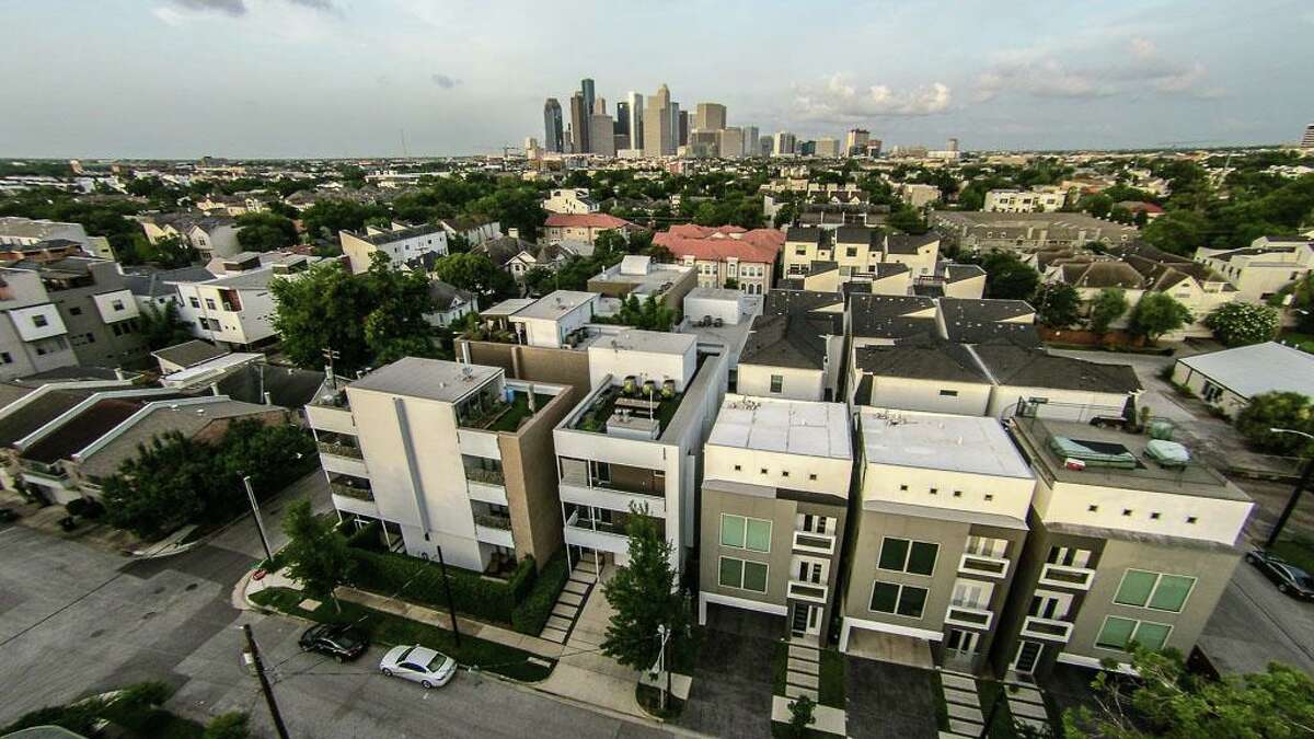 Houstonarea homes with amazing rooftop decks