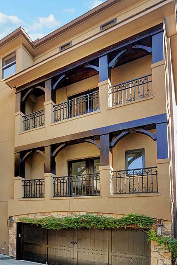 Houstonarea homes with amazing rooftop decks Houston Chronicle