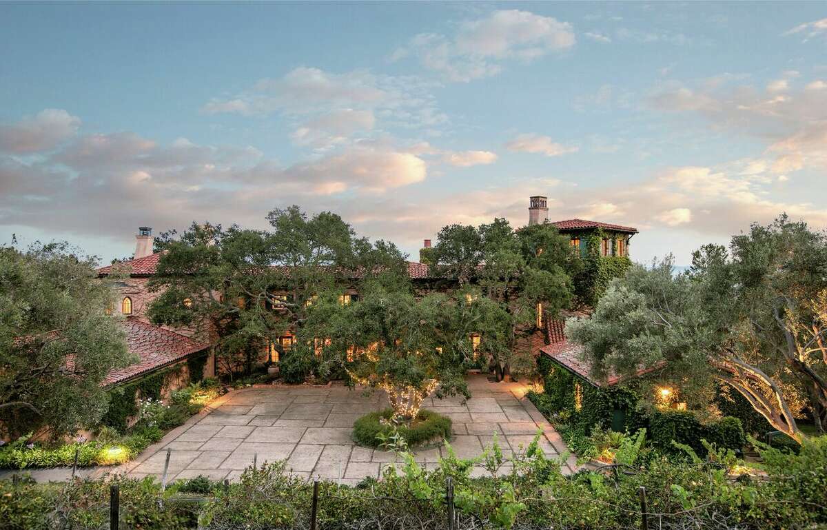Jeff Bridges and his wife, Susan, sold their Montecito, Calif. home for $15.93 million.