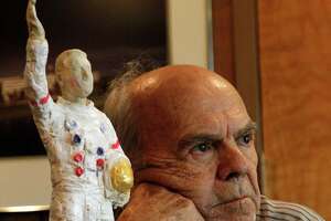 Artist offers new details about 100-foot astronaut statue