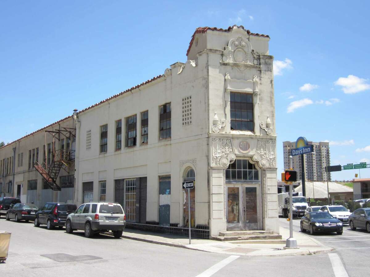 Vacant buildings in S.A.