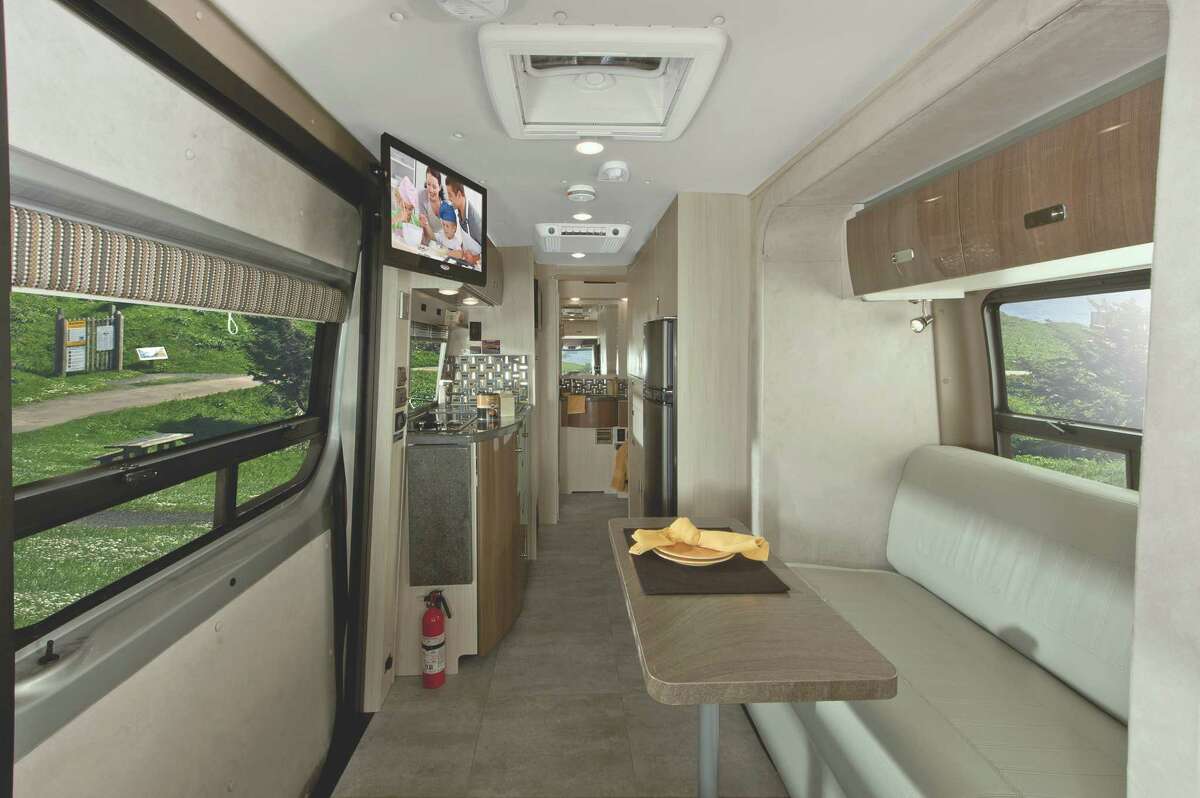 Download Mercedes Sprinter Interior Camper Pics