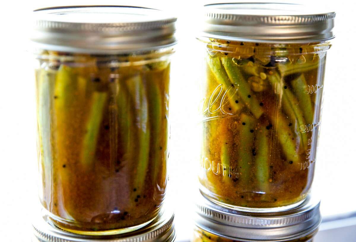 Recipe: Mustardy Green Bean Refrigerator Pickles