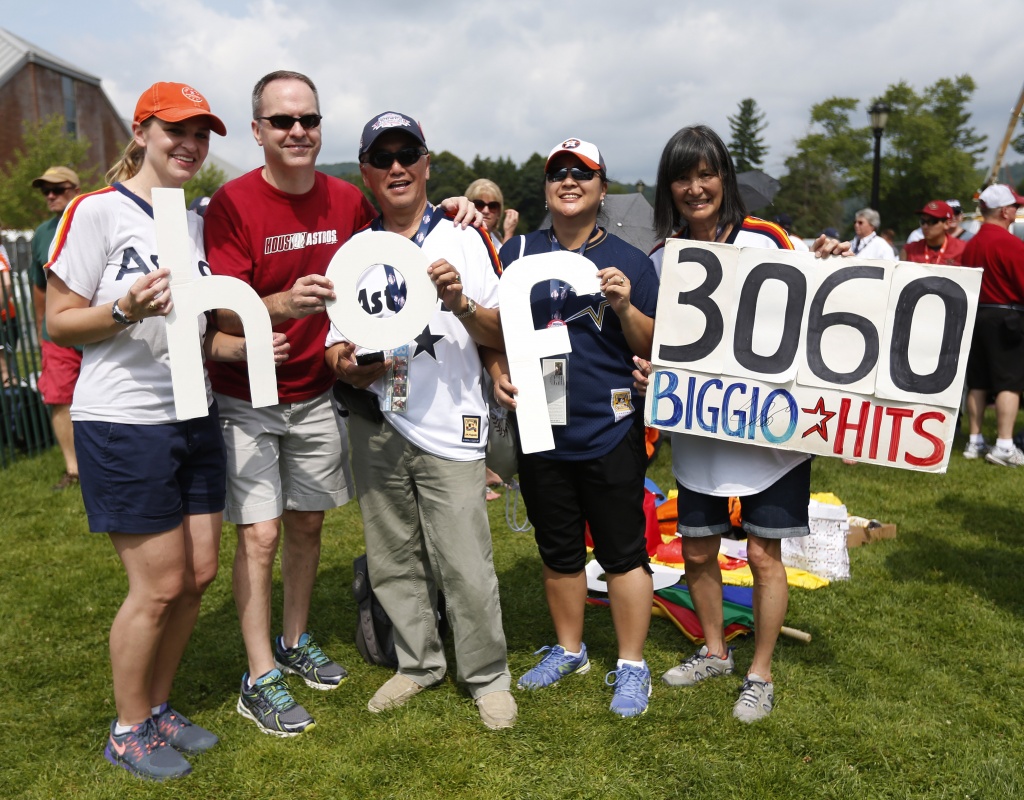 Hall of Famer Craig Biggio upbeat about Astros' prospects