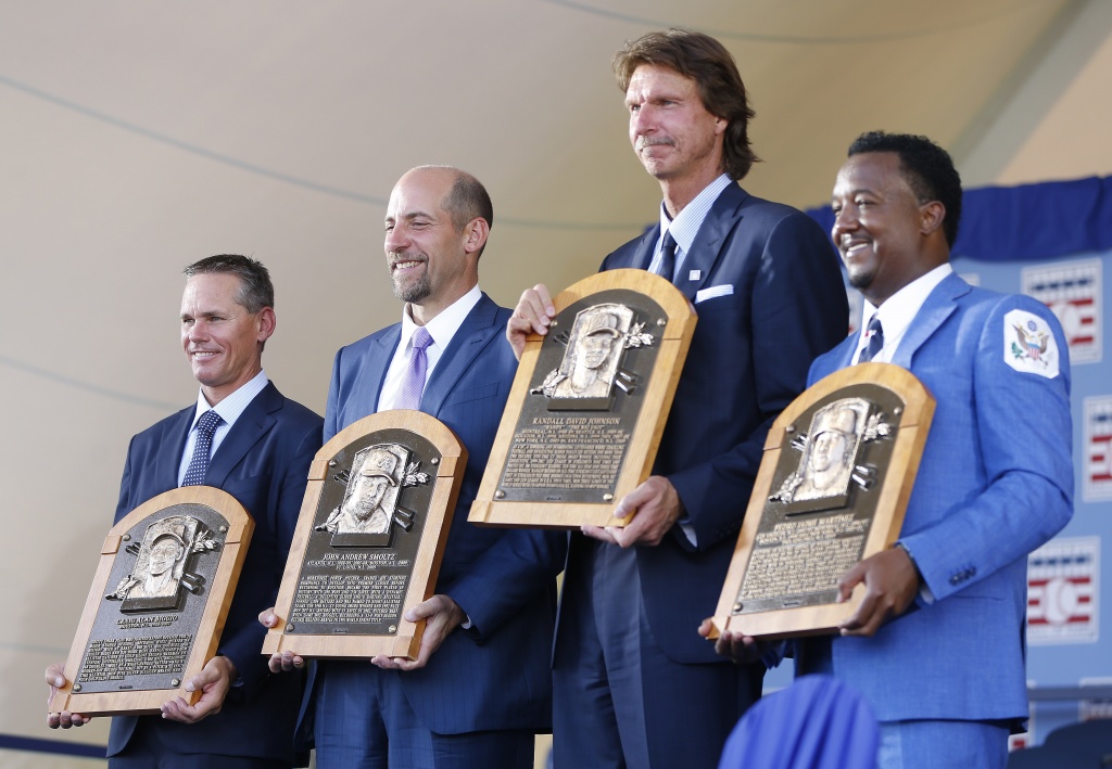 Astros Icon Craig Biggio Embraces St. Thomas Family During Hall of