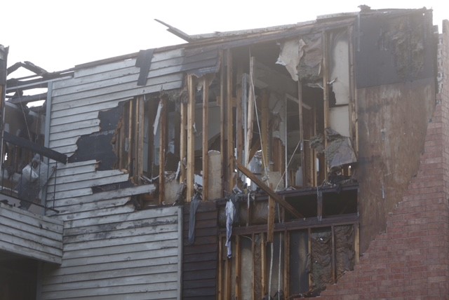3-alarm fire rips through apartments