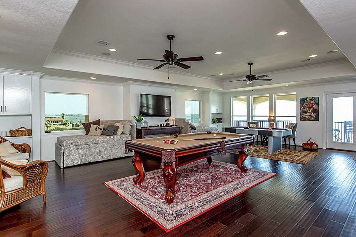 Coastal beach homes for sale in Texas