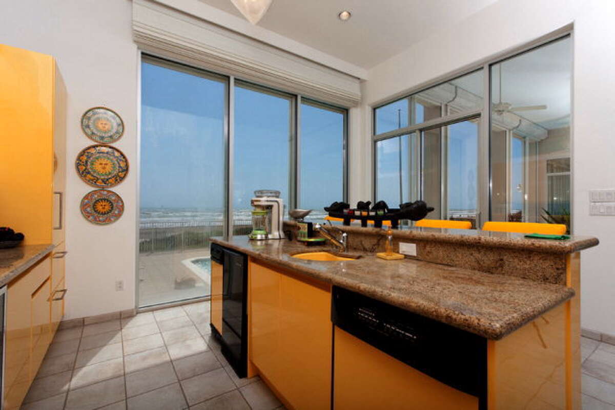 Coastal beach homes for sale in Texas