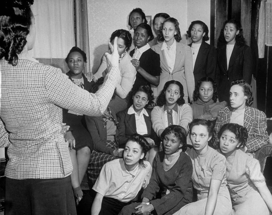 Vintage photos of the classy women of Delta Sigma Theta Sorority Inc ...