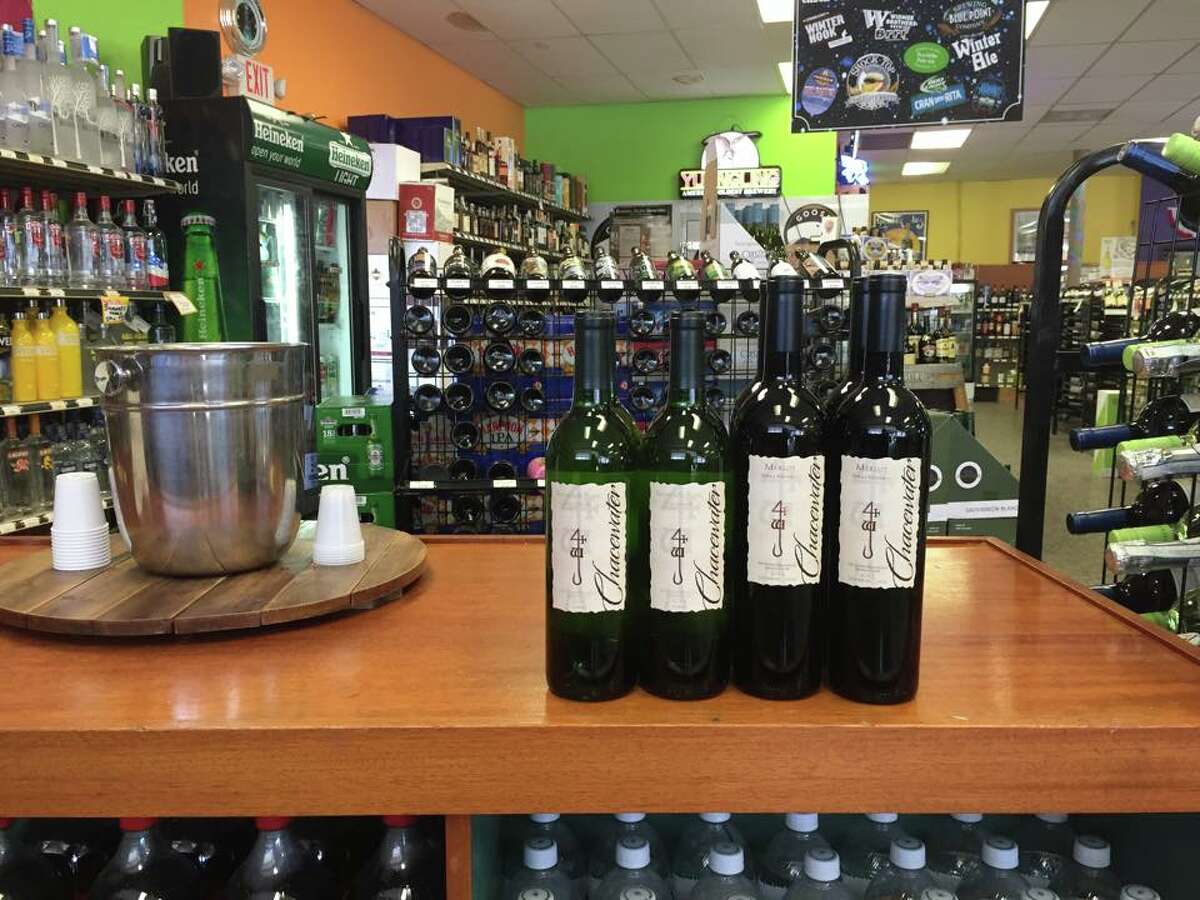 Bars, restaurants can deliver alcohol under latest Lamont order