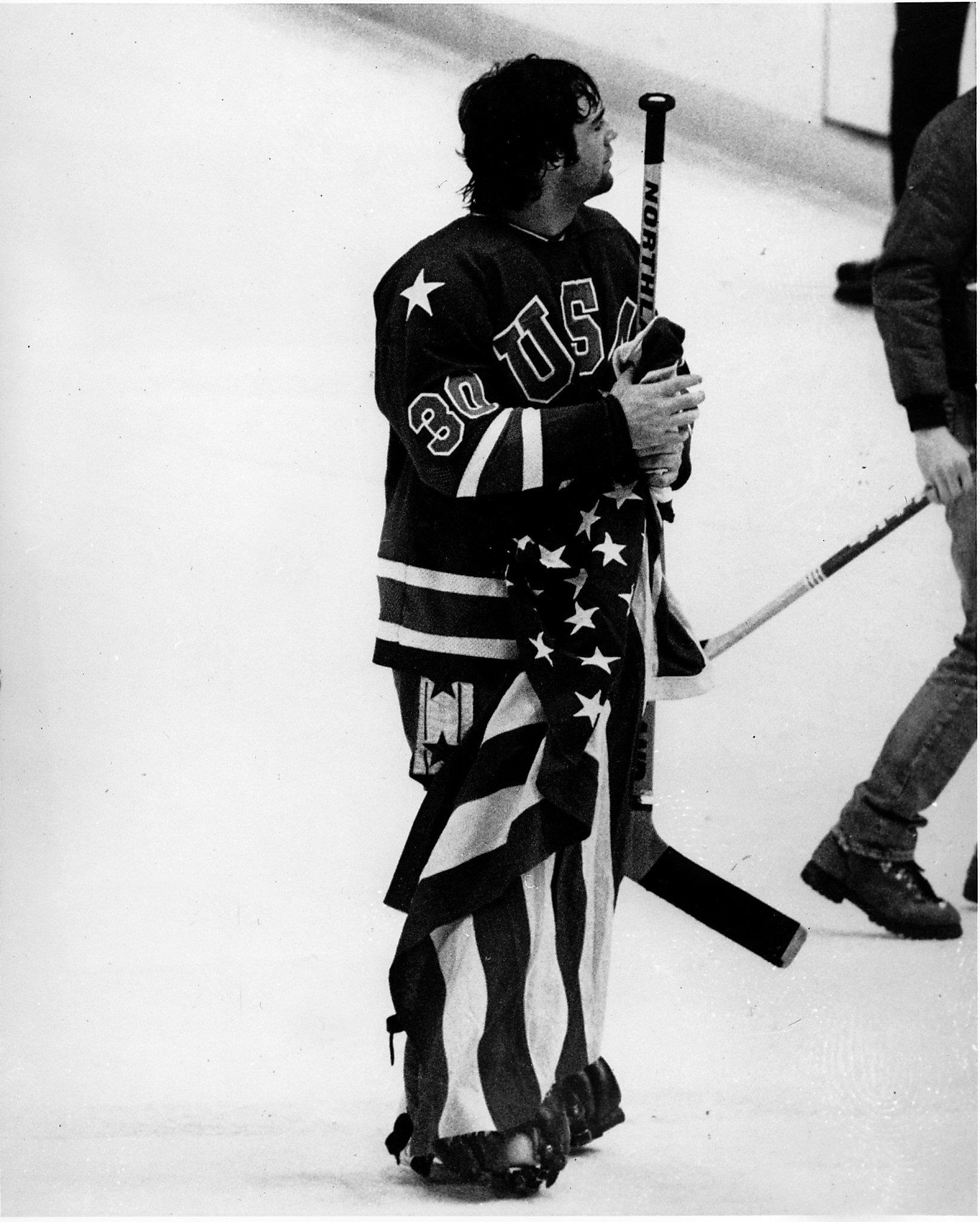 Jim Craig Signed 1980 USA Hockey Miracle on Ice Team on Gold Medal Podium