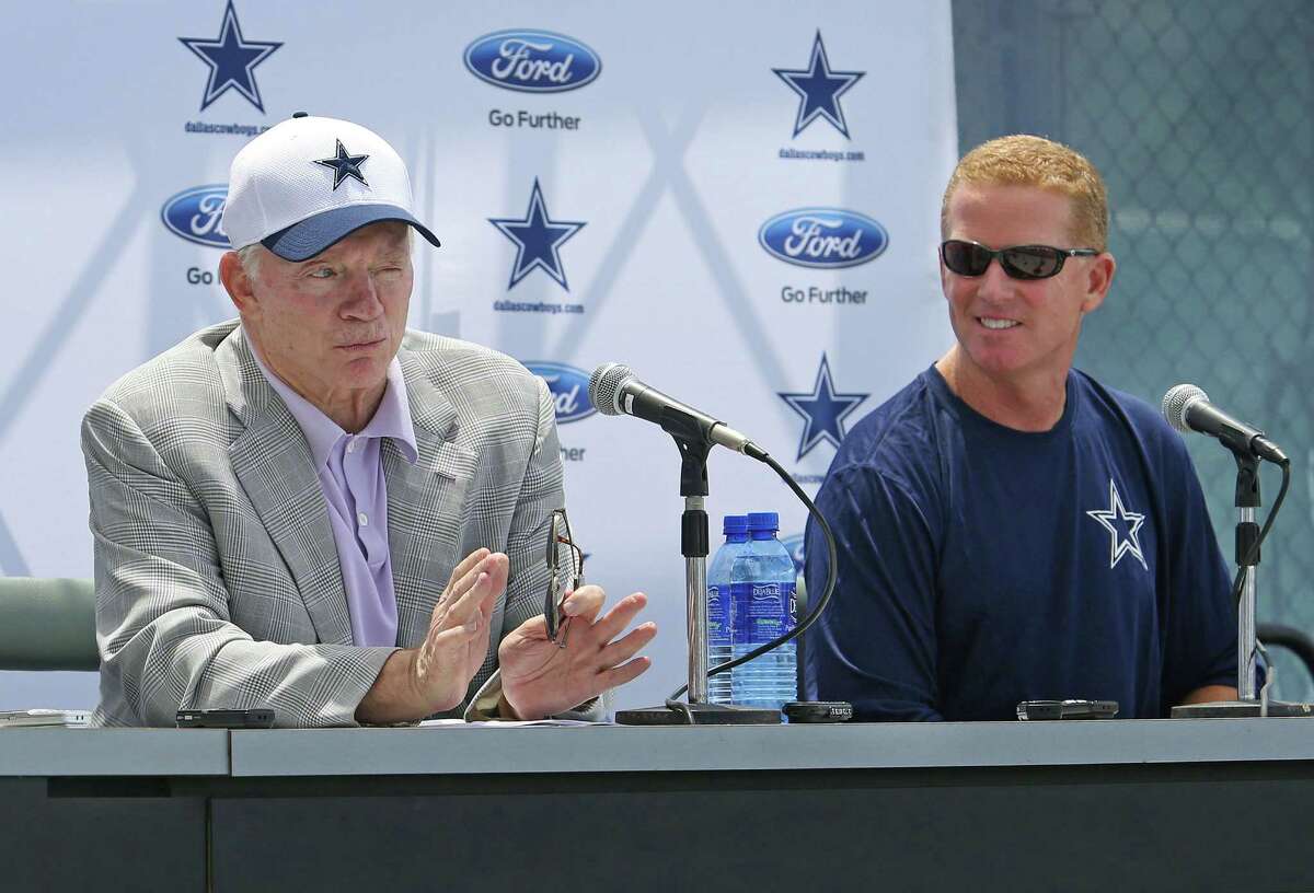 Dallas Cowboys owner Jerry Jones, left, speaks as head coach Jason Garrett listens during the team’s annual “state of the Cowboys” news conference at training camp in Oxnard, Calif., on Wednesday, July 29, 2015.