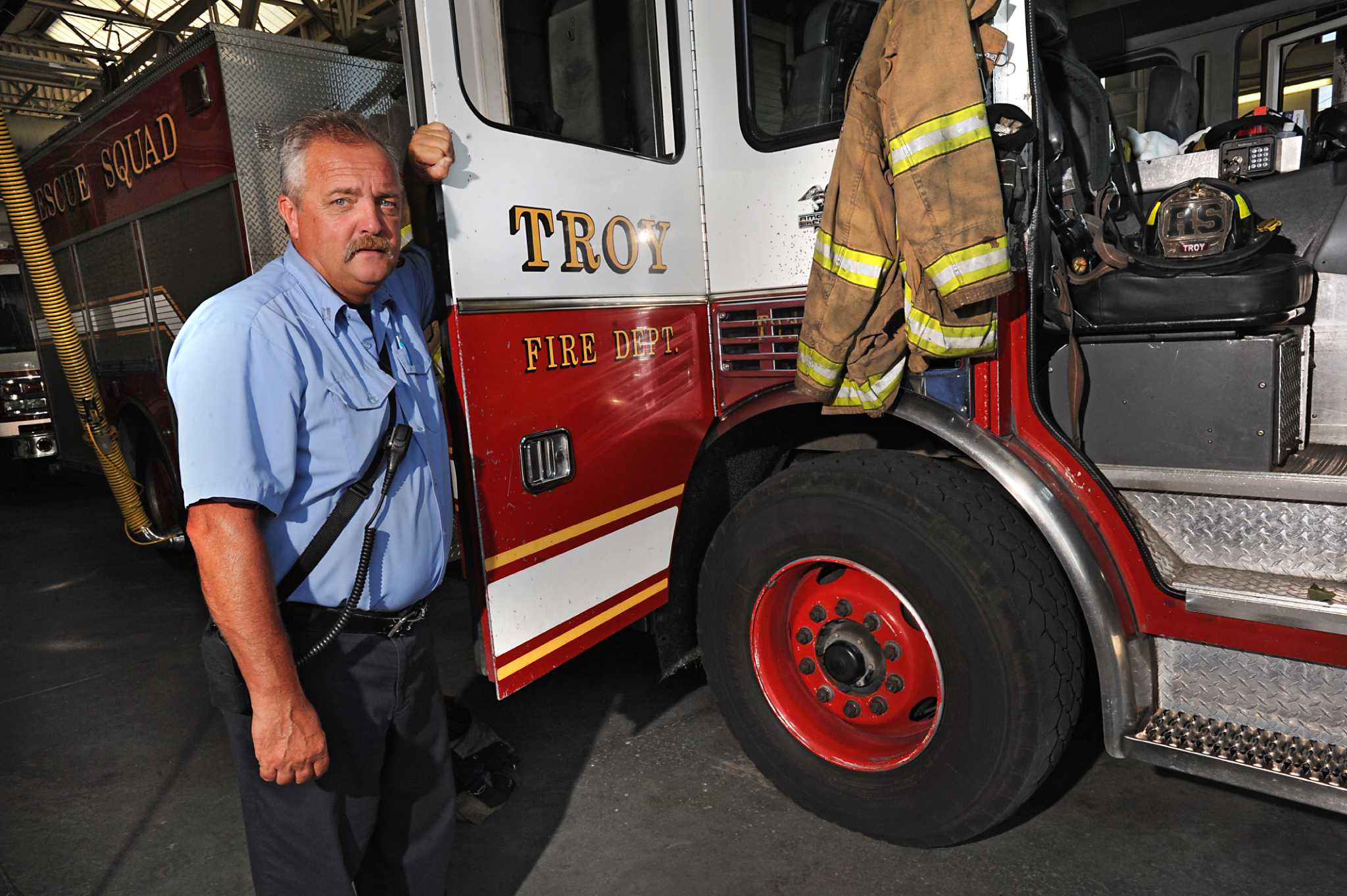 Troy fire captain retires after 31 years