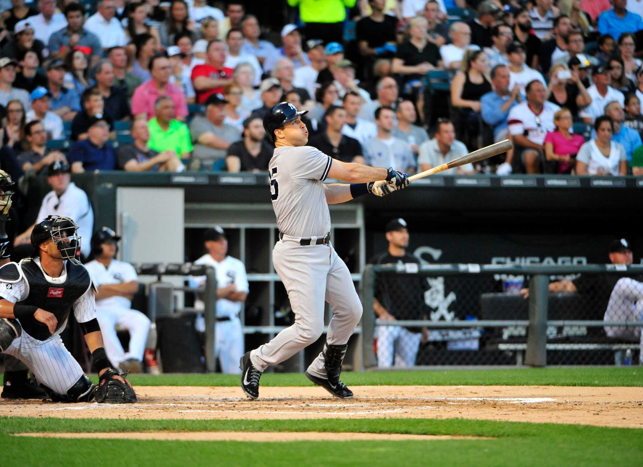 White Sox trade Swisher to Yankees