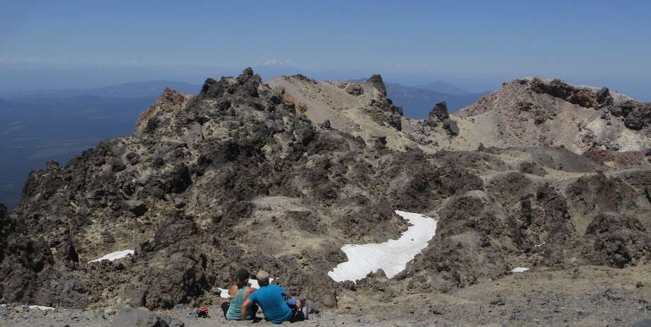 Trail to top of volcanic Lassen Peak finally reopens - SFGate