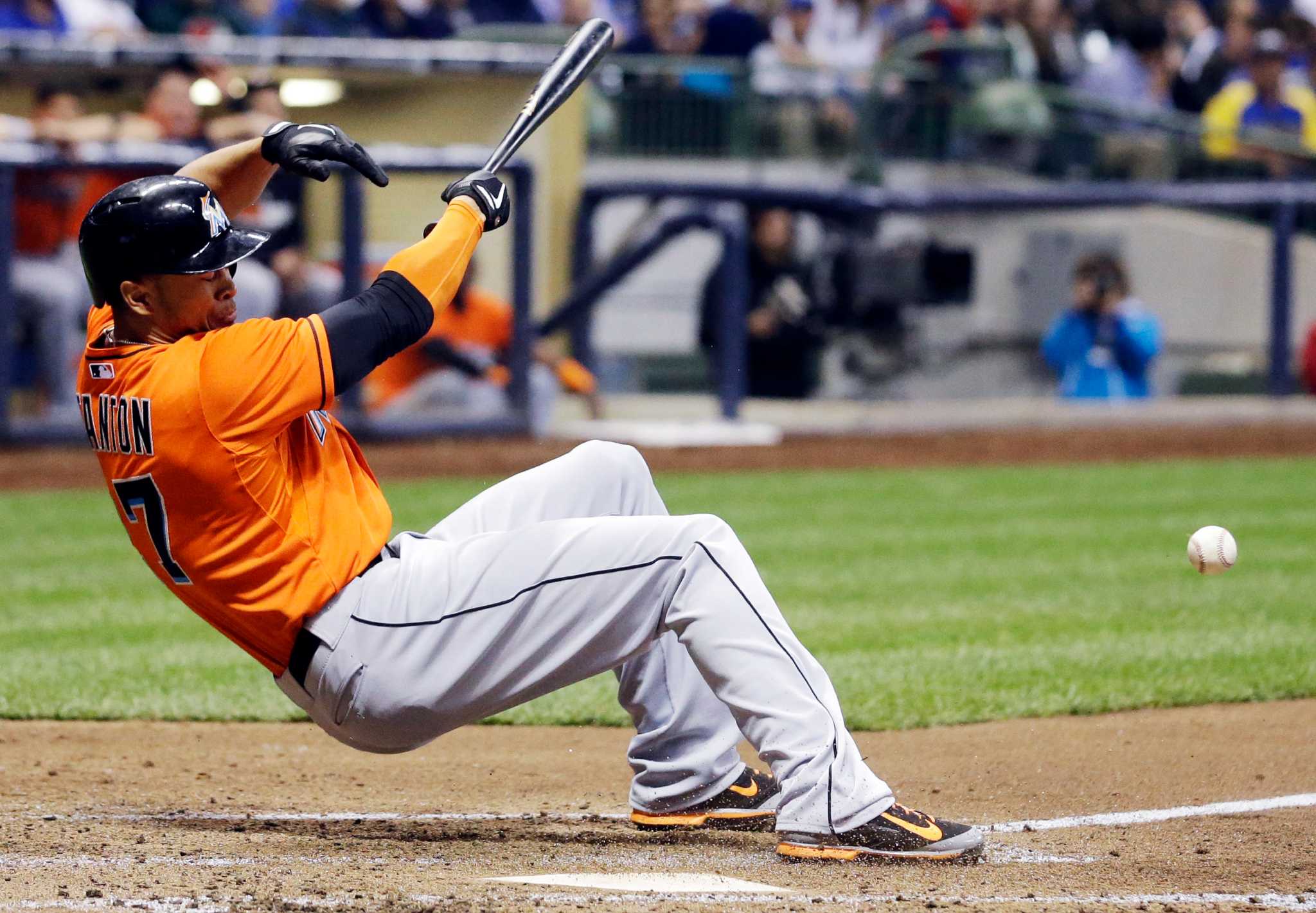 Video: Giancarlo Stanton hit by pitch in the face and aftermath