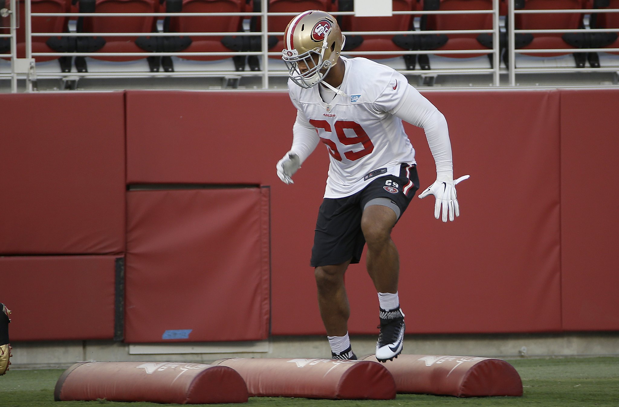 49ers training camp: Arik Armstead, Reuben Foster star