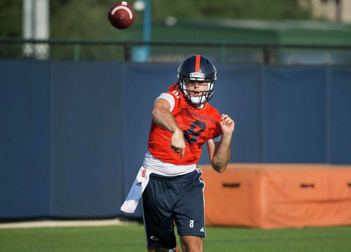 UTSA quarterback Russell Bellomy passes during football practice, Monday, Aug. 3, 2015, at UTSA in San Antonio.