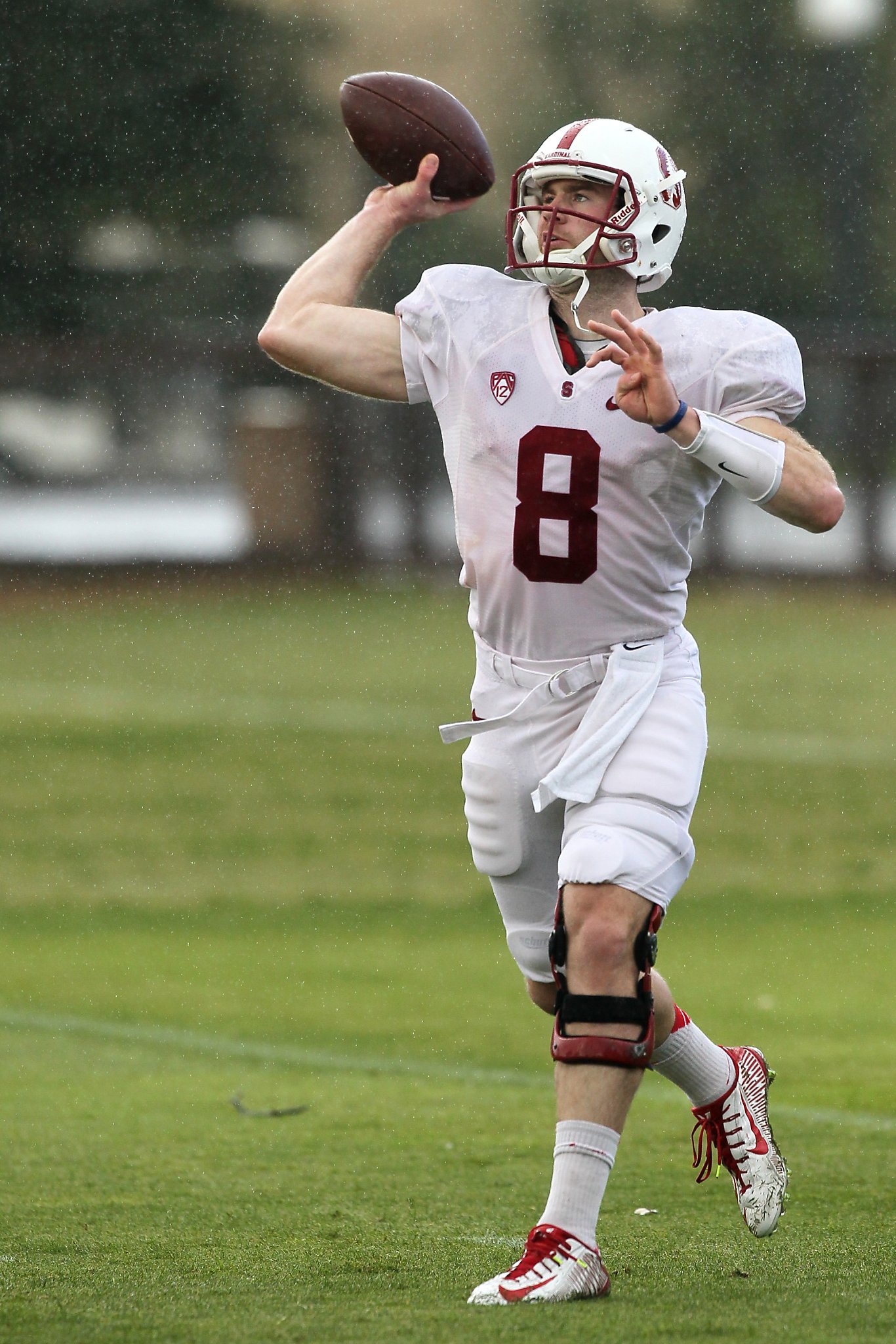 Kevin Hogan leads Stanford past Washington State, 55-17