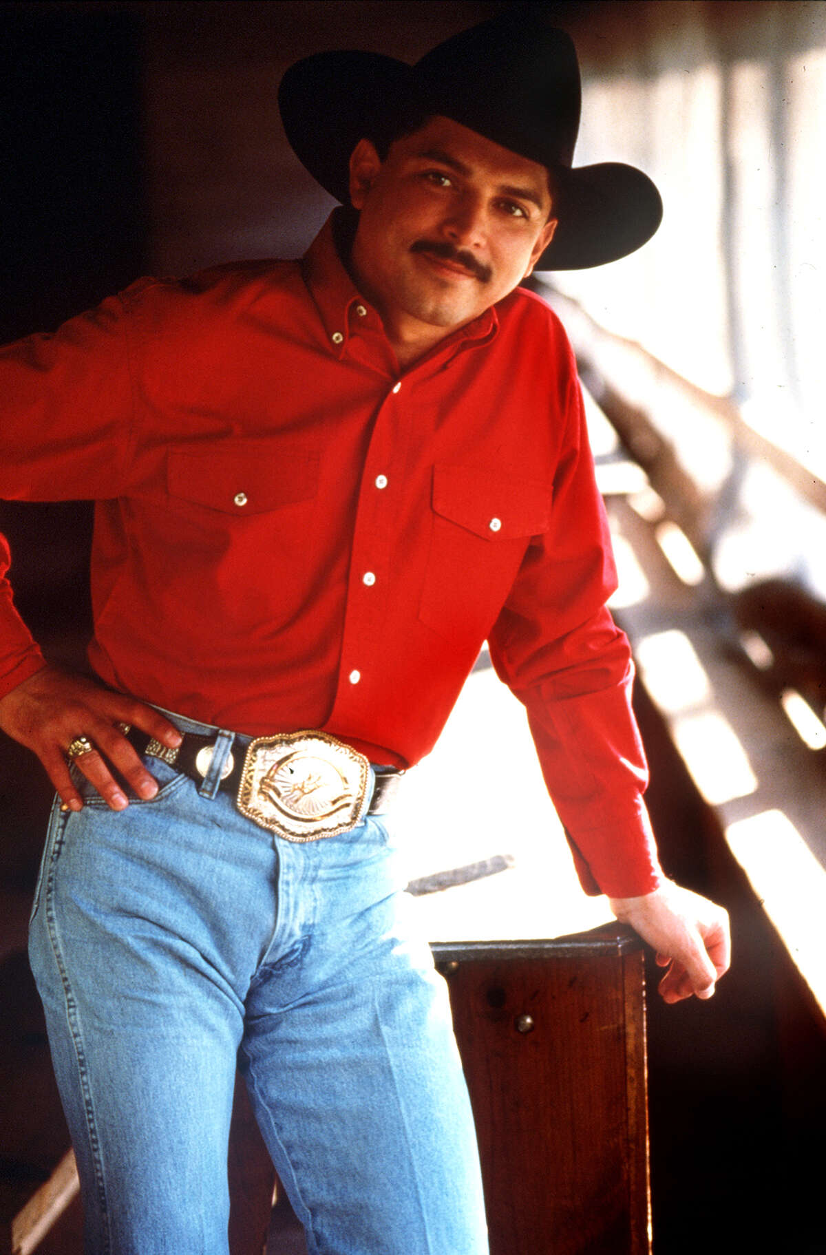 Emilio Navaira went to Nashville to start a country music career in the mid-’80s.