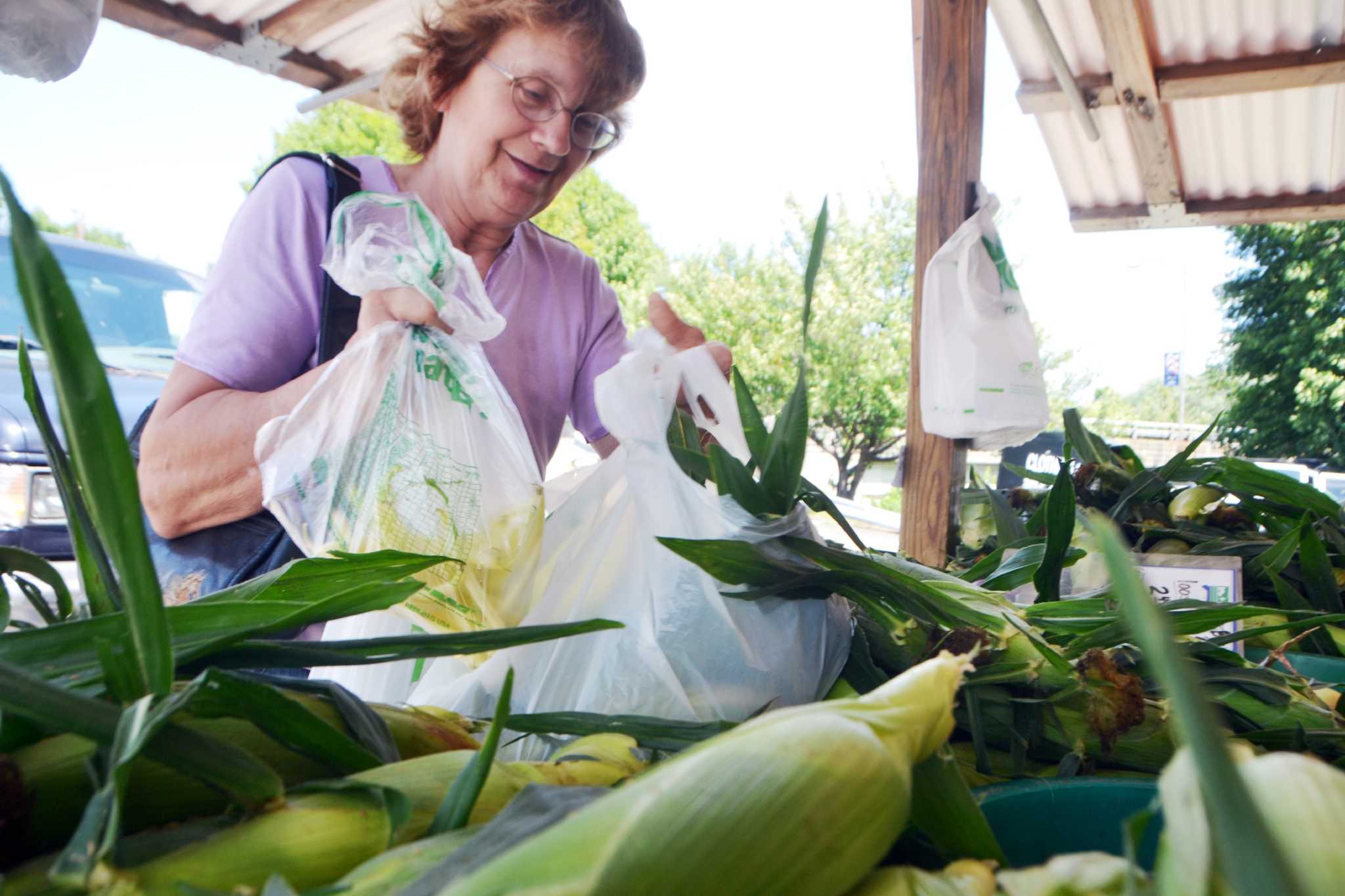 Many farmers markets take food stamps