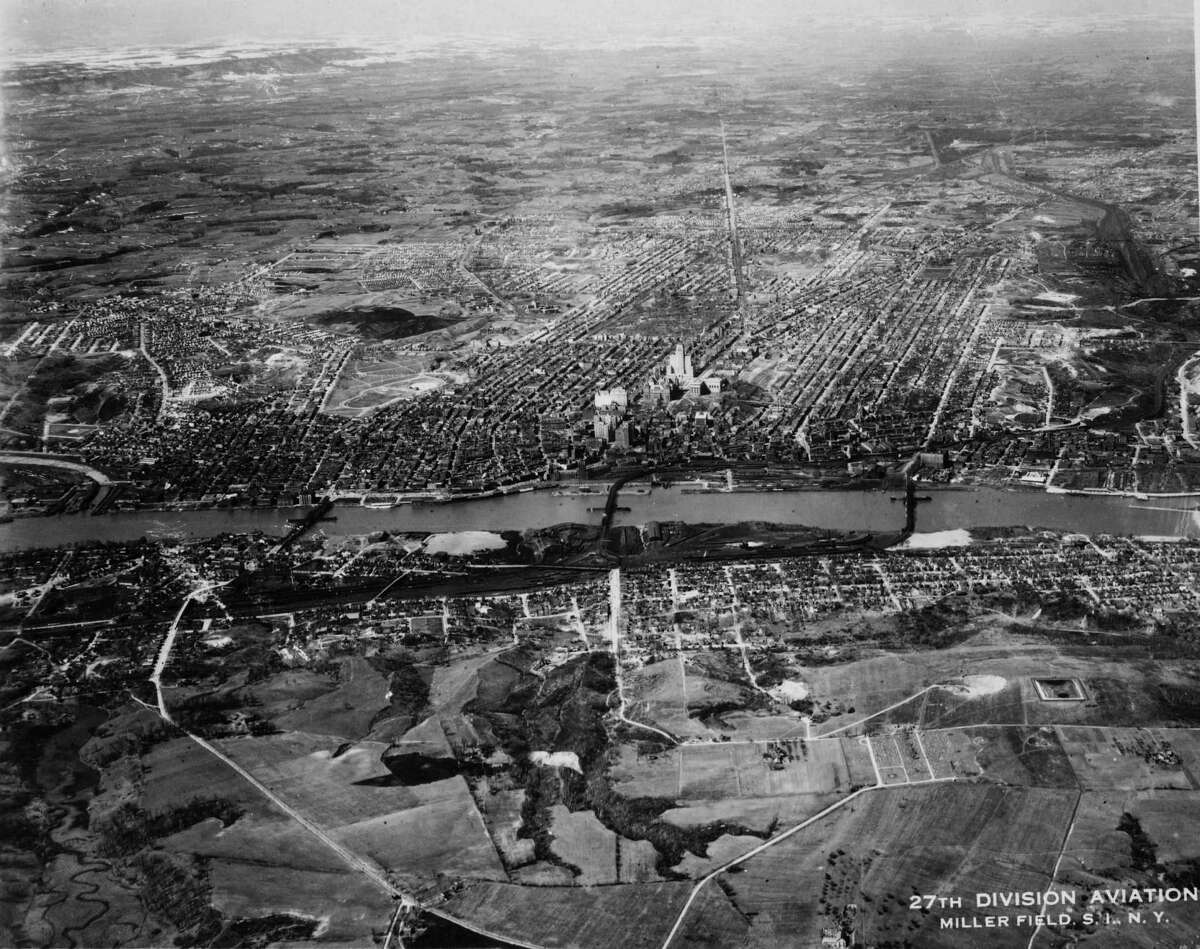 Photos Historic Albany from the air