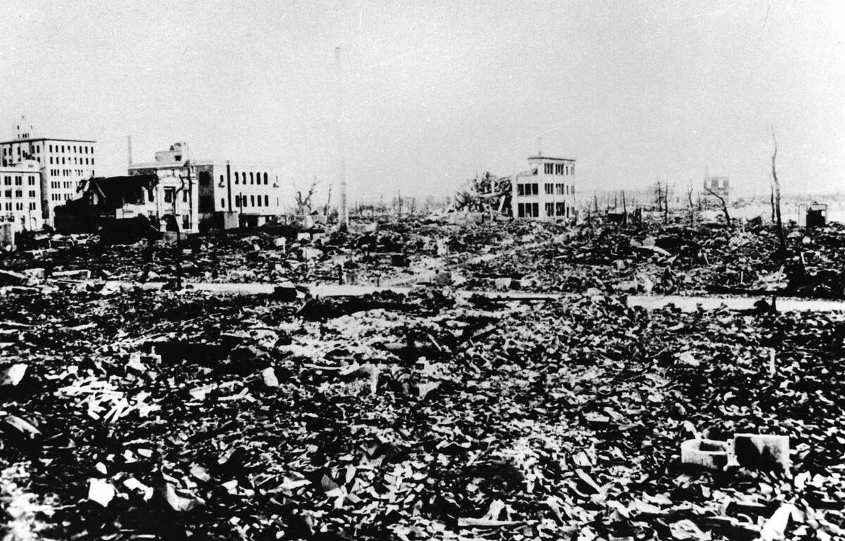 In Hiroshima, Obama honors 'silent cry' of bombing victims