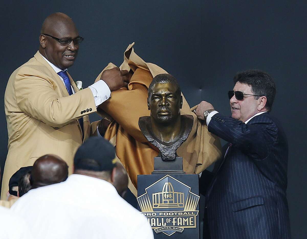 Gridiron Glory: The Best of the Pro Football Hall of Fame