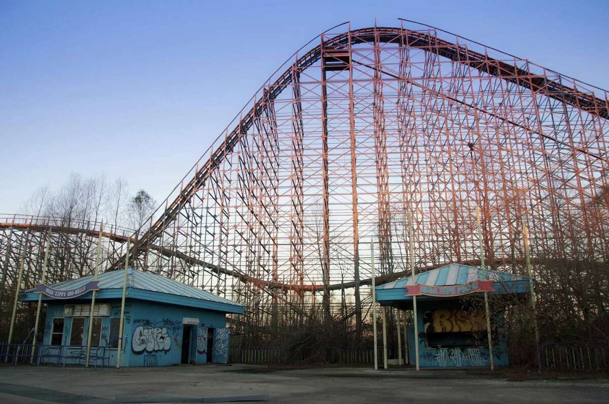 Looking Back At The Now-desolate Six Flags New Orleans 13 Years After ...