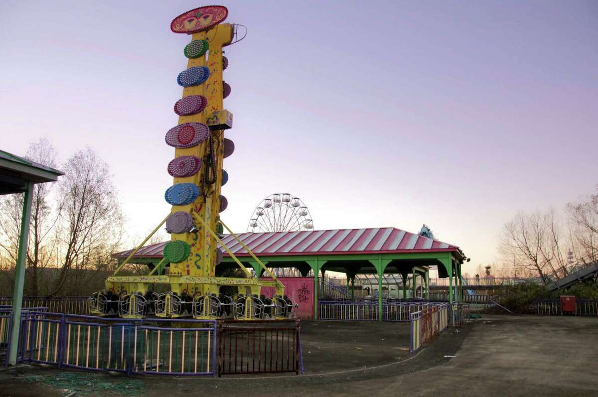 Looking Back At The Now Desolate Six Flags New Orleans 13 Years After Hurricane Katrina Hit