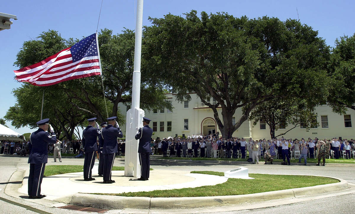 kelly air force base closure