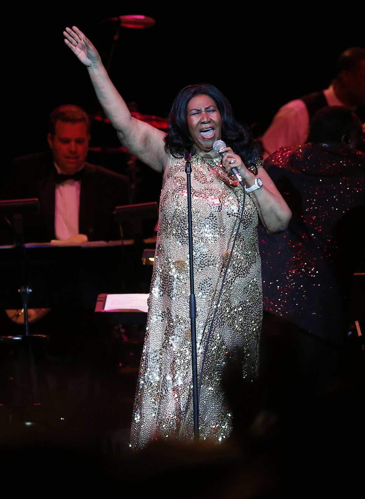 Aretha Franklin performs at Oracle Arena in Oakland, Calif., on Monday, Aug. 10, 2015.