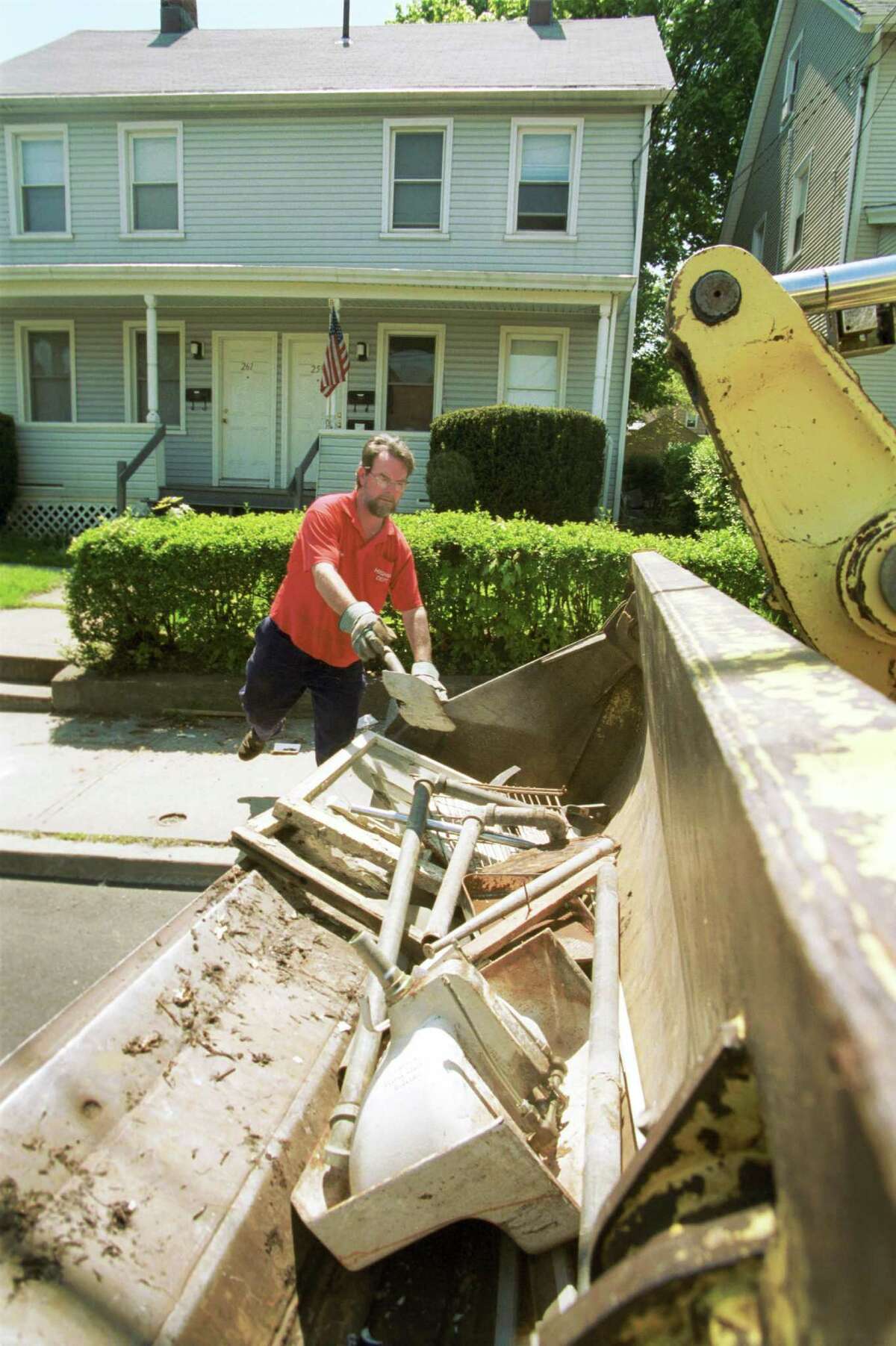 Milford announces bulk trash collection schedule