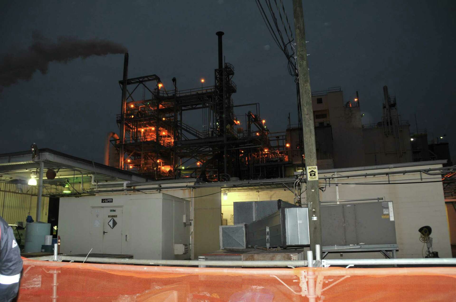 DuPont to close La Porte plant where 4 died