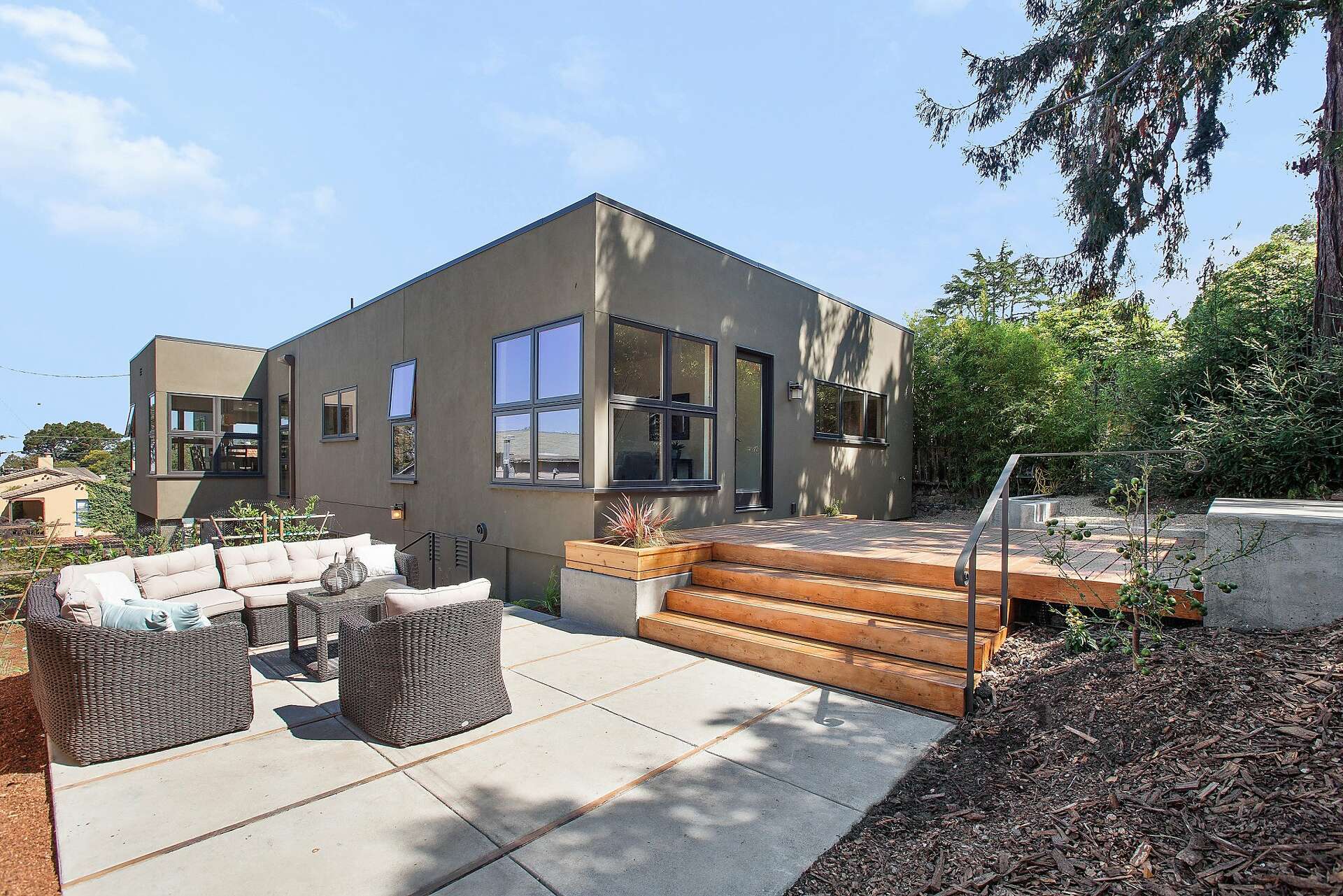 Hillside Berkeley home completely rebuilt