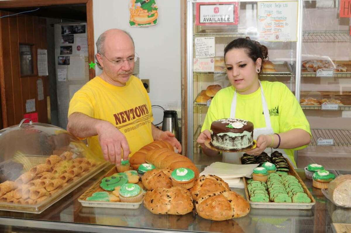 Andrea S Pastry Shop In Newtown Pastry Shop Preps For Easter