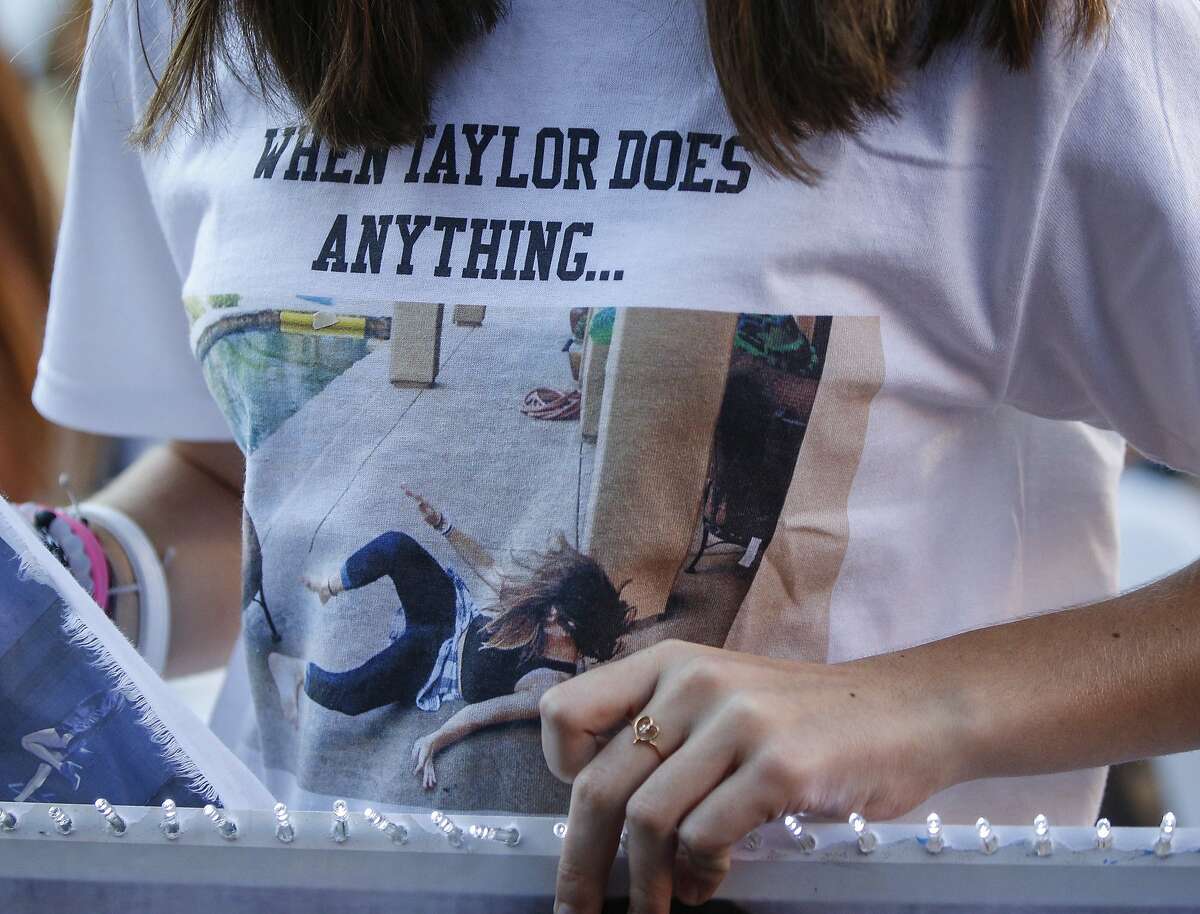 Taylor Swift feels the love, across many demographics