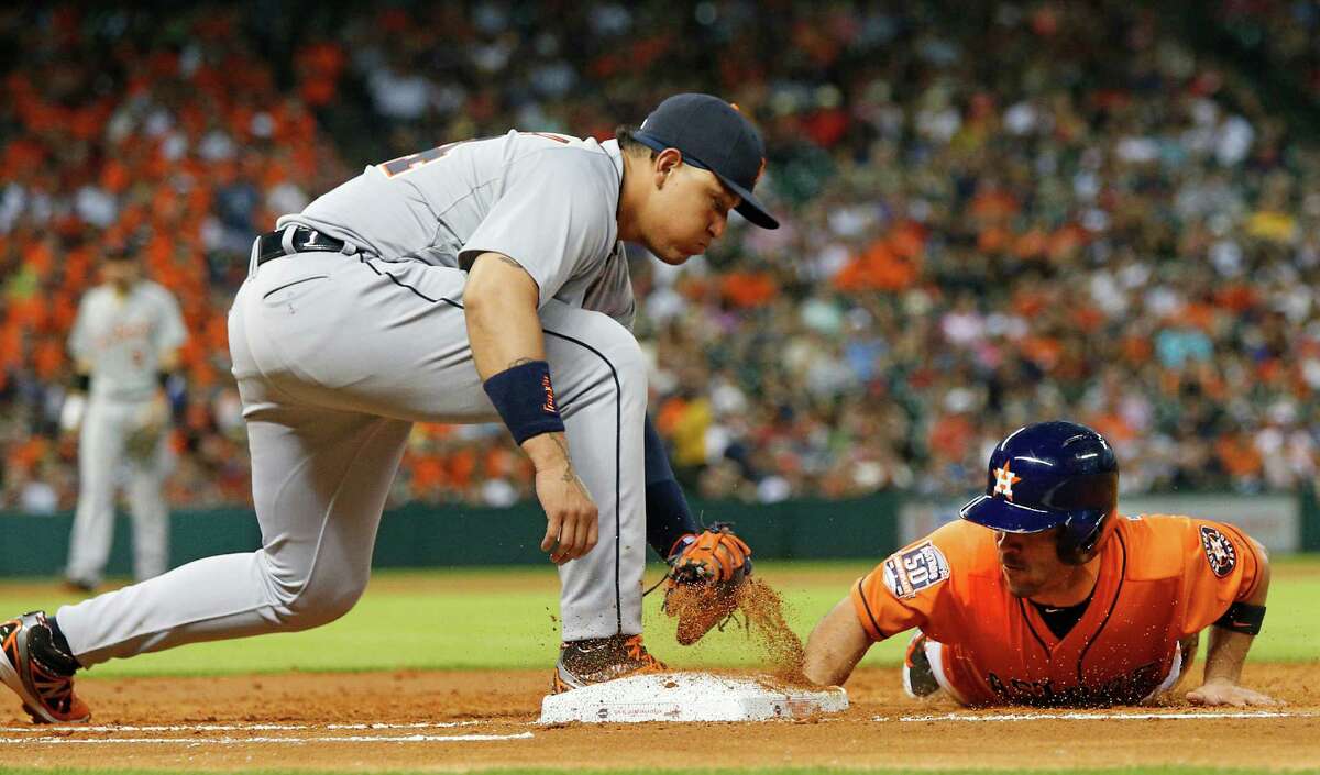 Keuchel leads Astros past Marlins 4-0