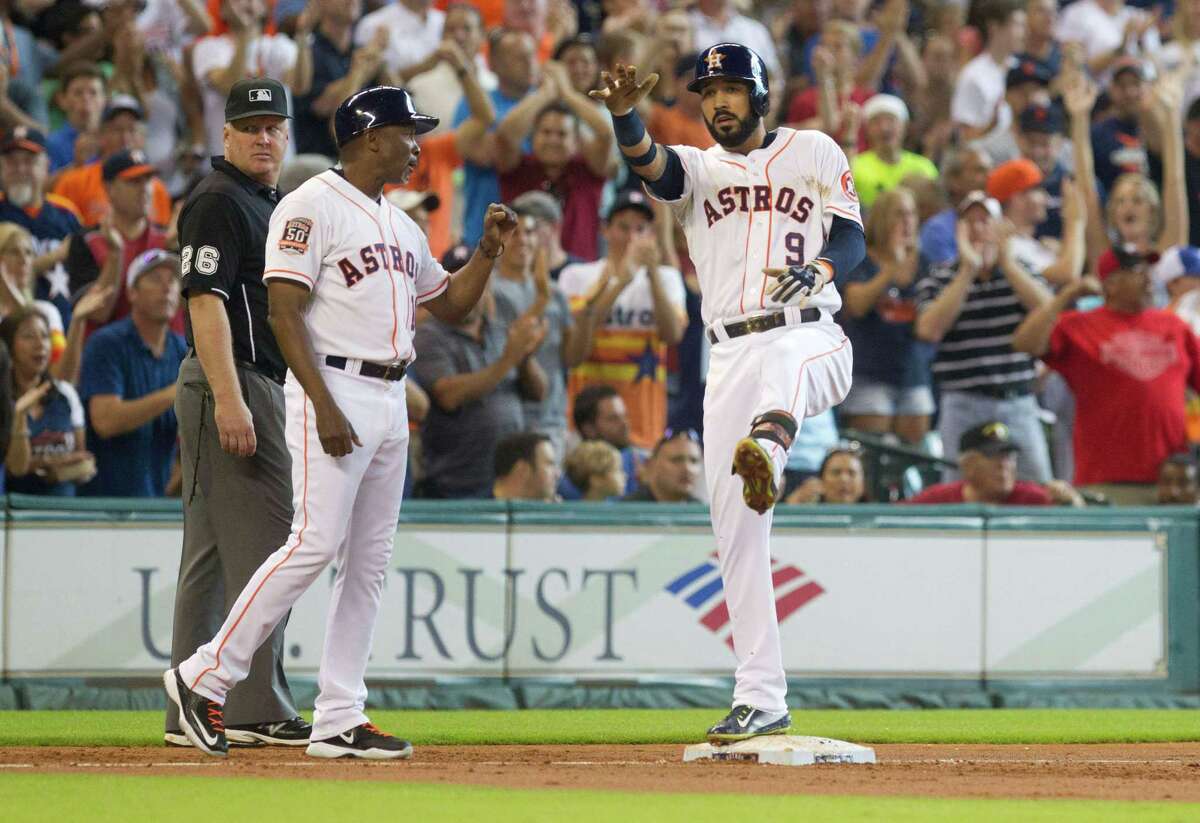 Yankees' Marwin Gonzalez 'doing all right' after getting hit in