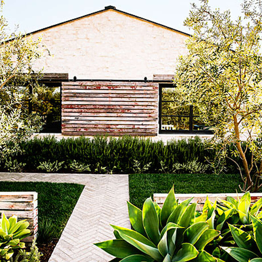 18 Inspirational Ideas From A Rustic Ranch House With Modern Style Rustic Edge Architect Eric Olson Started Revamping His Corona Del Mar Ranch House By Adding Windows