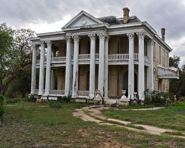 Big houses, price tags in small Texas towns
